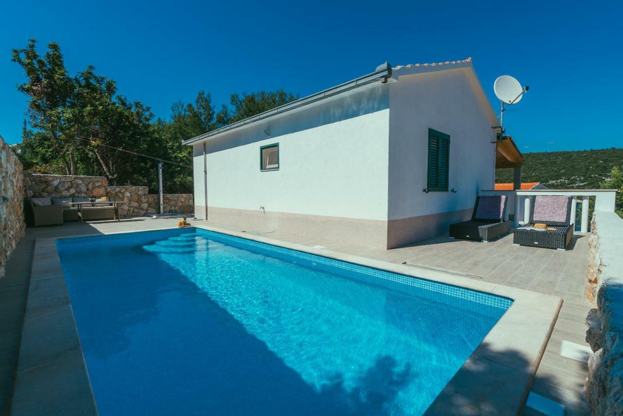 Villa Relax 벨리키 드르베닉 외부 사진